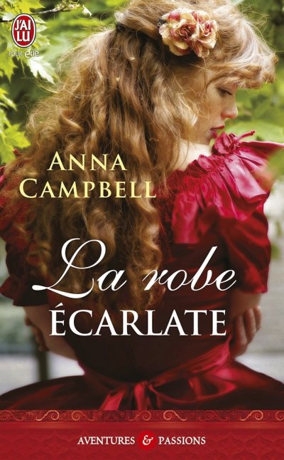 La robe Ecarlate de Anna Campbell